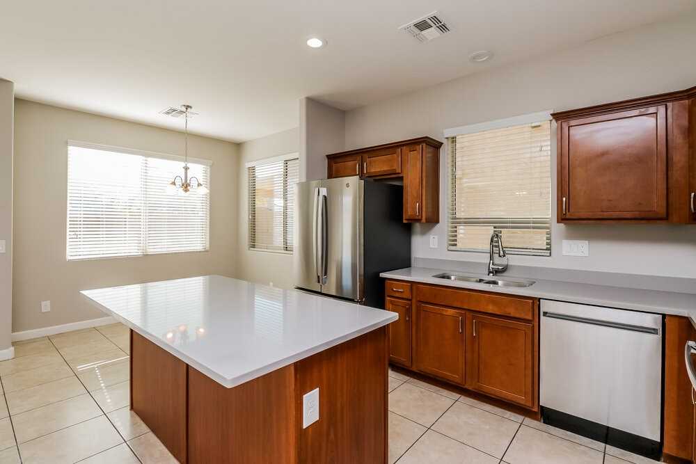 5019 E Iolite St - Photo 7 of 17