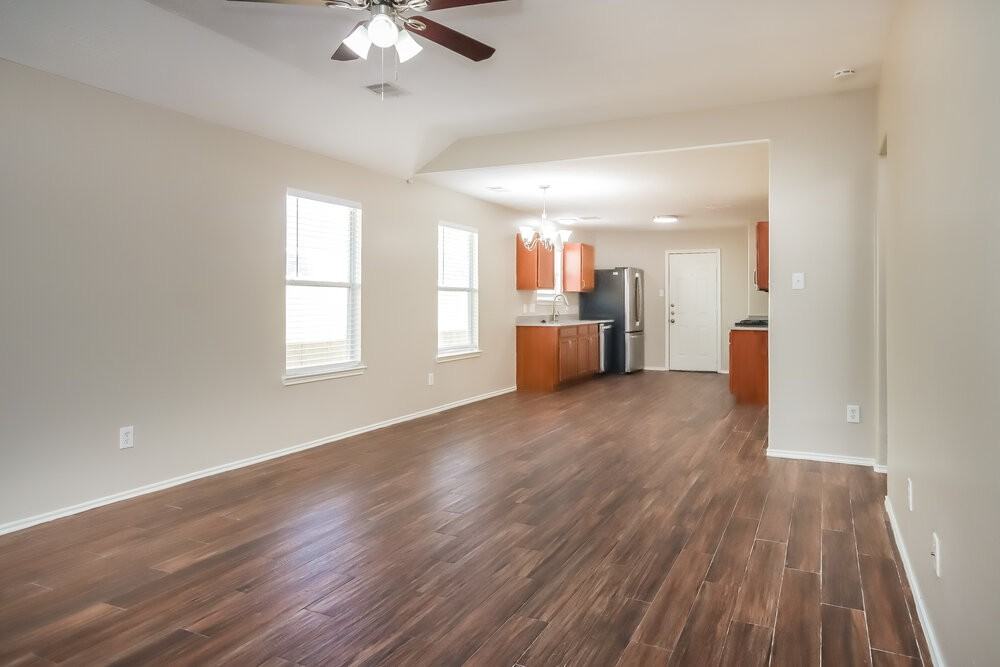 4435 Plumeria Ave - Photo 4 of 16