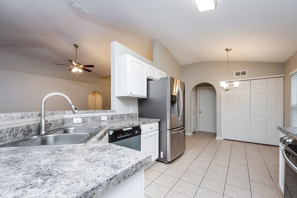 3047 Elbib Dr - Photo 7 of 15