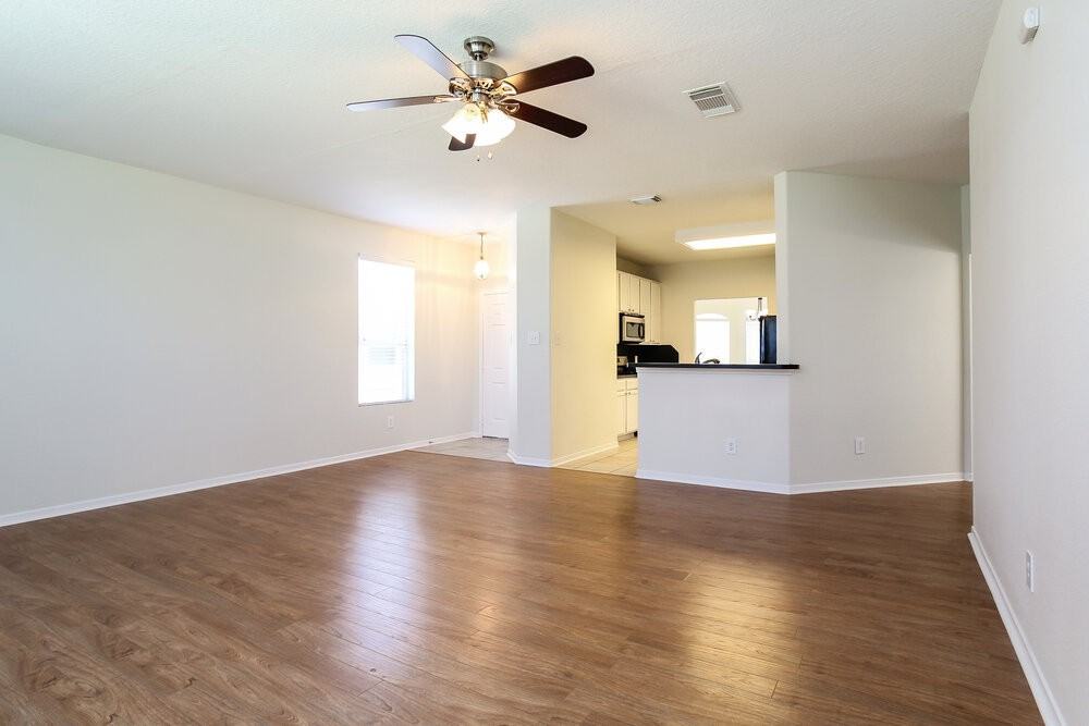 12131 English Brook Cir - Photo 3 of 16