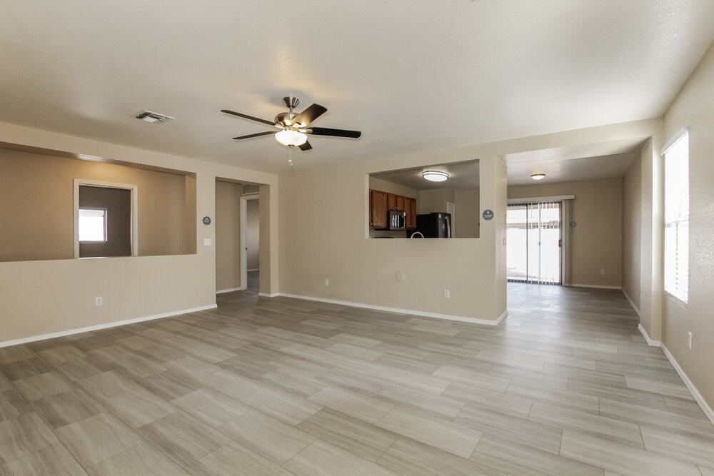 3042 W Casino Ave - Photo 4 of 16