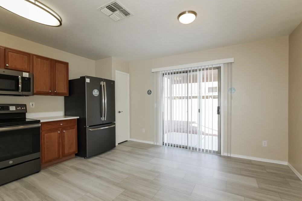 3042 W Casino Ave - Photo 6 of 16