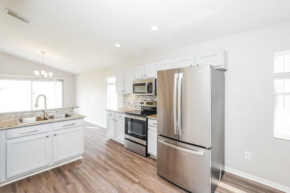 1035 Pine St - Photo 7 of 16