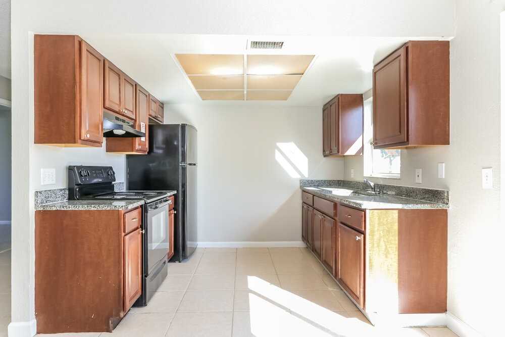 4673 Sw Monaco St - Photo 7 of 16