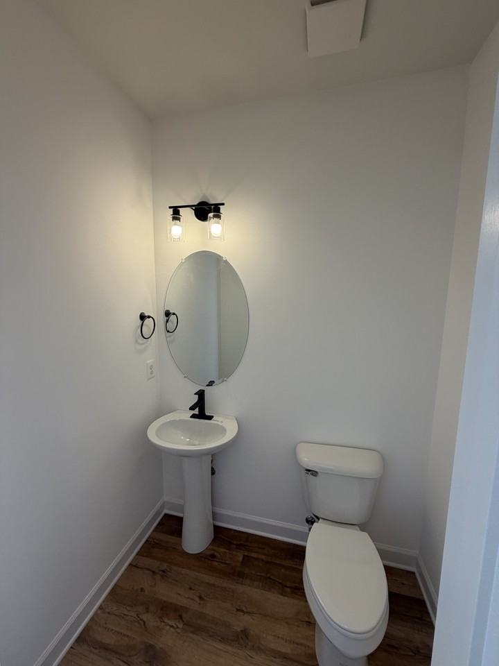 1420 Derby Drive - Photo 4 of 16