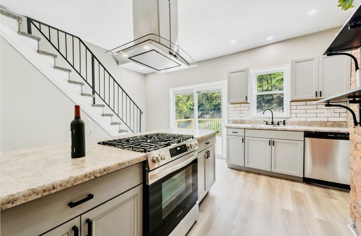 3255 Josephine St #1 - Photo 3 of 28