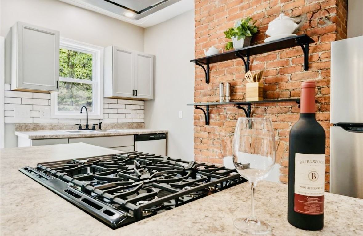 3255 Josephine St #1 - Photo 5 of 28