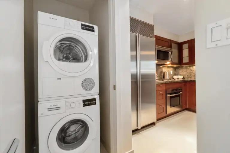 590 Nicola St #1007 - Photo 6 of 11