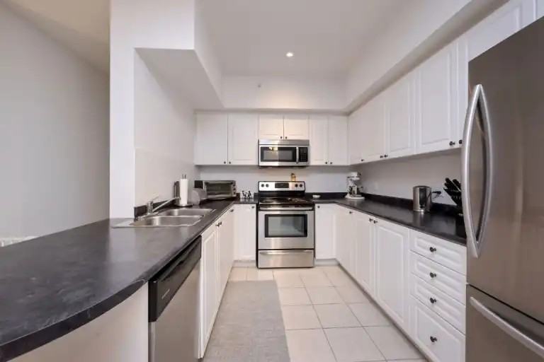 100 Dean Ave #411 - Photo 4 of 8