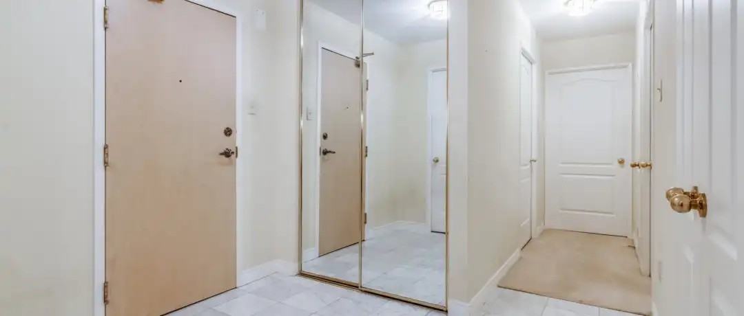 7 Townsgate Dr #212 - Photo 2 of 10