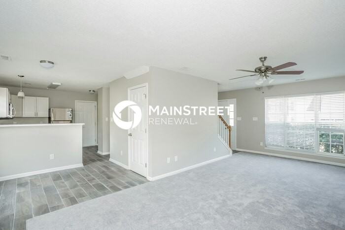 135 Bellelaine Dr - Photo 7 of 17