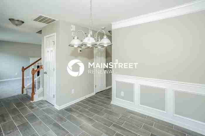 135 Bellelaine Dr - Photo 6 of 17