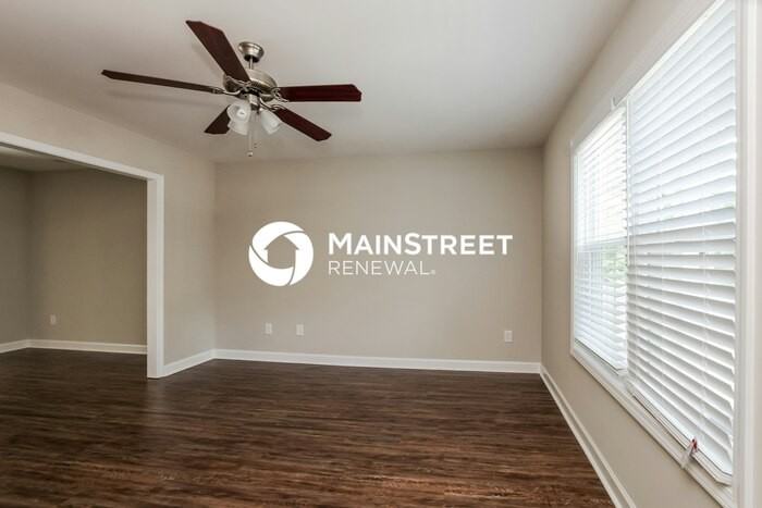 510 Rogers Lake Rd E - Photo 5 of 17