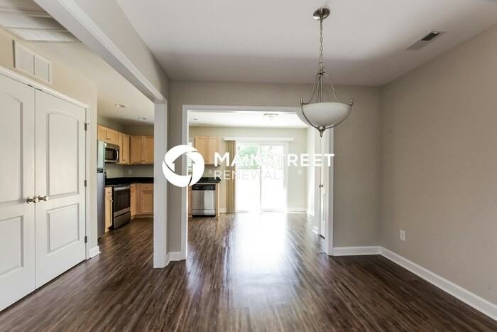 510 Rogers Lake Rd E - Photo 6 of 17