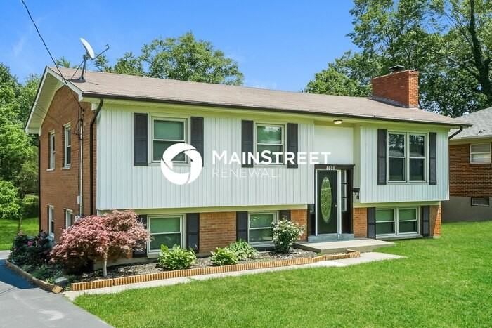 8603 Honor Ave - Photo 5 of 17