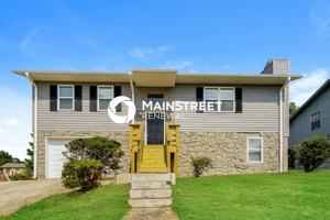 featured image of 1833 Huntington Dr