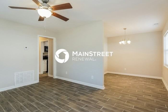 1616 Bryson St - Photo 3 of 16