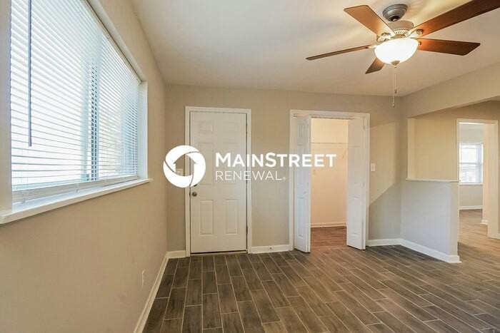 1616 Bryson St - Photo 7 of 16