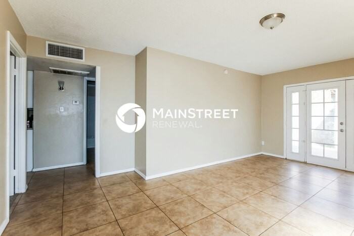 7624 W Osborn Rd - Photo 3 of 16