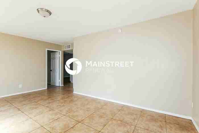 7624 W Osborn Rd - Photo 4 of 16