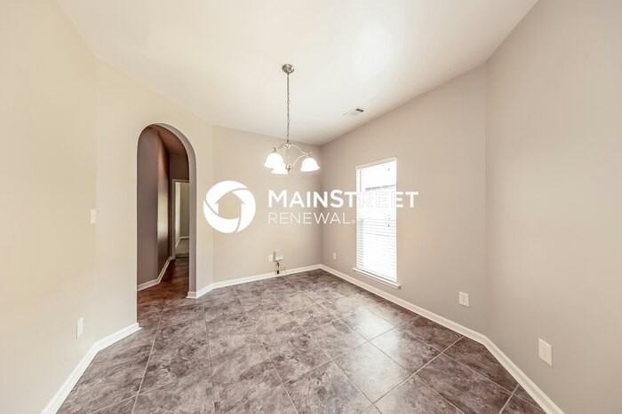 12945 Woodland Park Cir - Photo 5 of 16