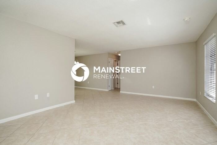 1423 Se 18th St - Photo 2 of 16