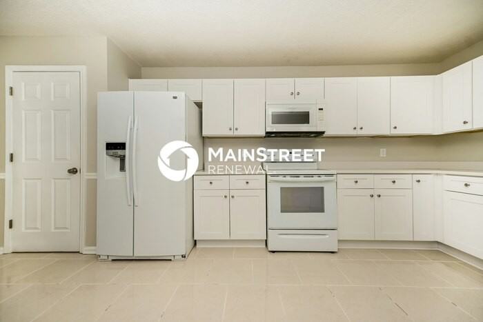 1038 Hampton Rd - Photo 5 of 17