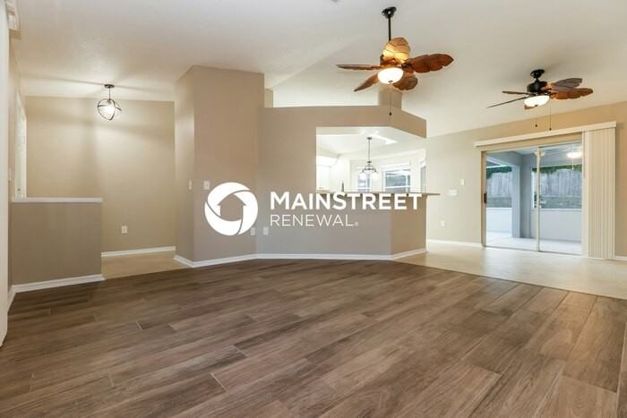 5251 Fairhaven Ave - Photo 4 of 16