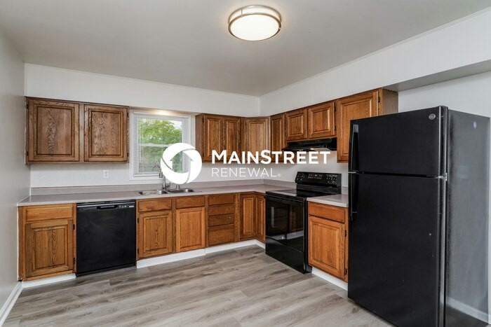 10214 Barkley Dr - Photo 6 of 17