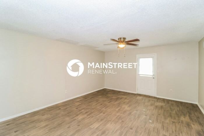 3883 Winwood Dr - Photo 4 of 16