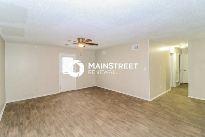 3883 Winwood Dr - Photo 5 of 16