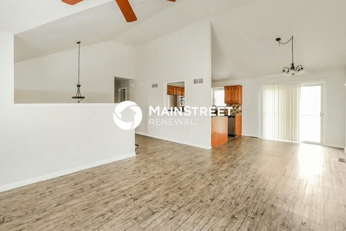 3404 Nw 84th Ter - Photo 5 of 18