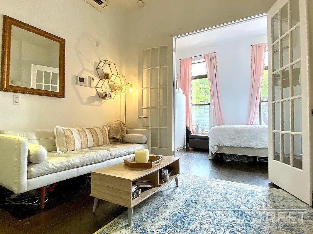 72 Maujer St #3A - Photo 2 of 4