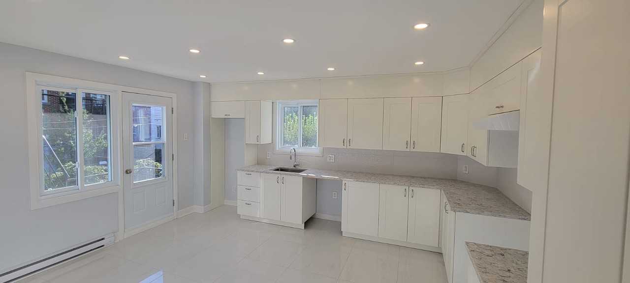 9030 Rue Saint-Urbain #1 - Photo 4 of 10