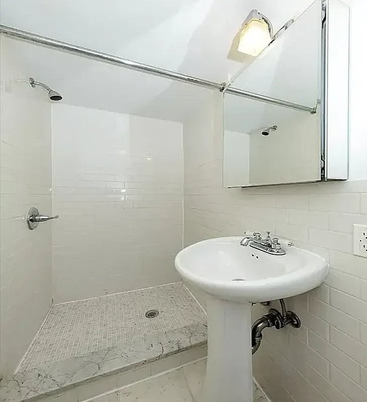 316 W 14th St #18 - Photo 3 of 3