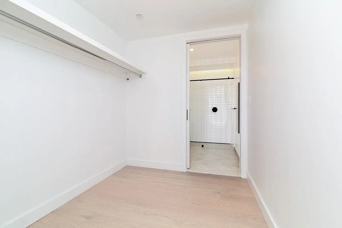 222 51st Ave #2B - Photo 5 of 8