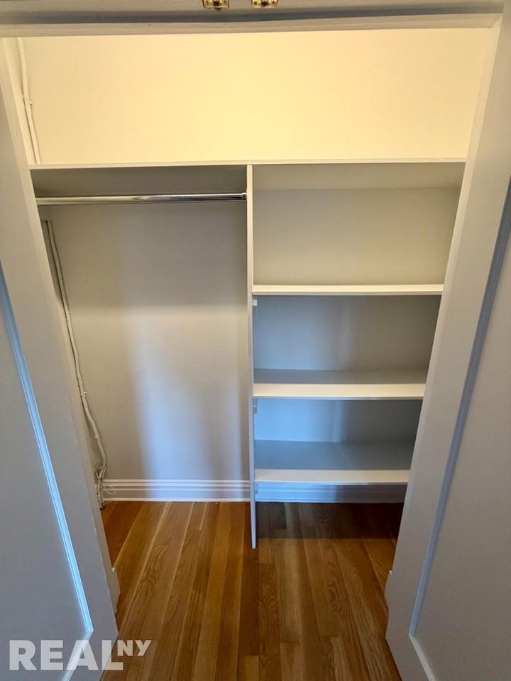 W 89th St #011R - Photo 6 of 6