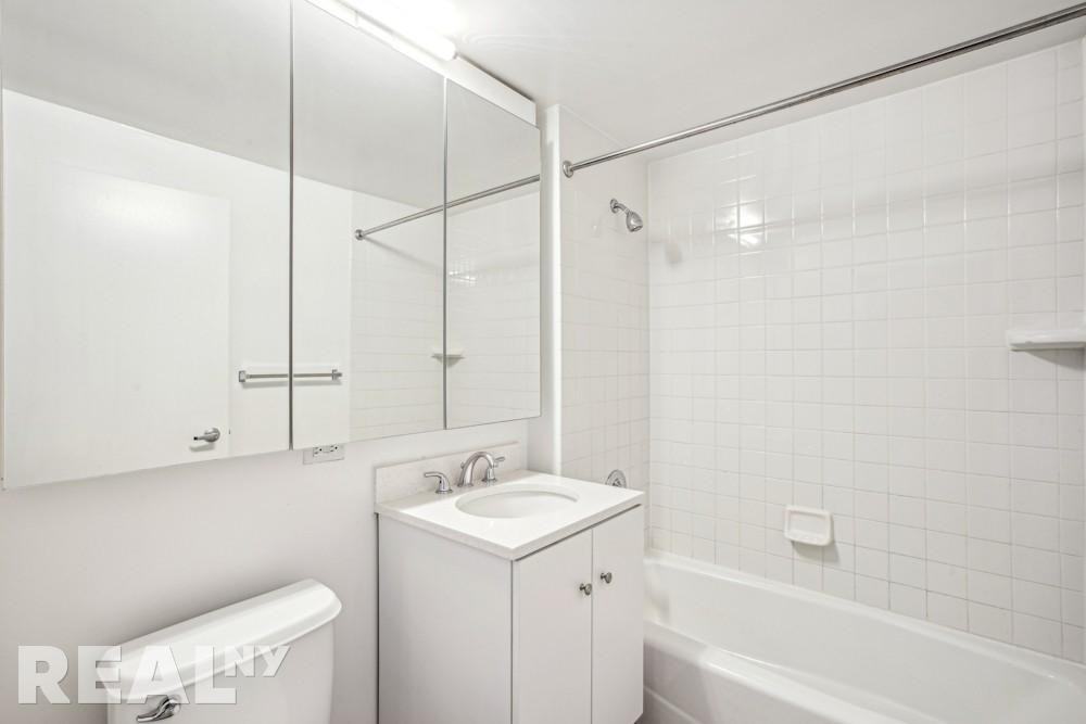 Chrystie St #1001-2 - Photo 6 of 8