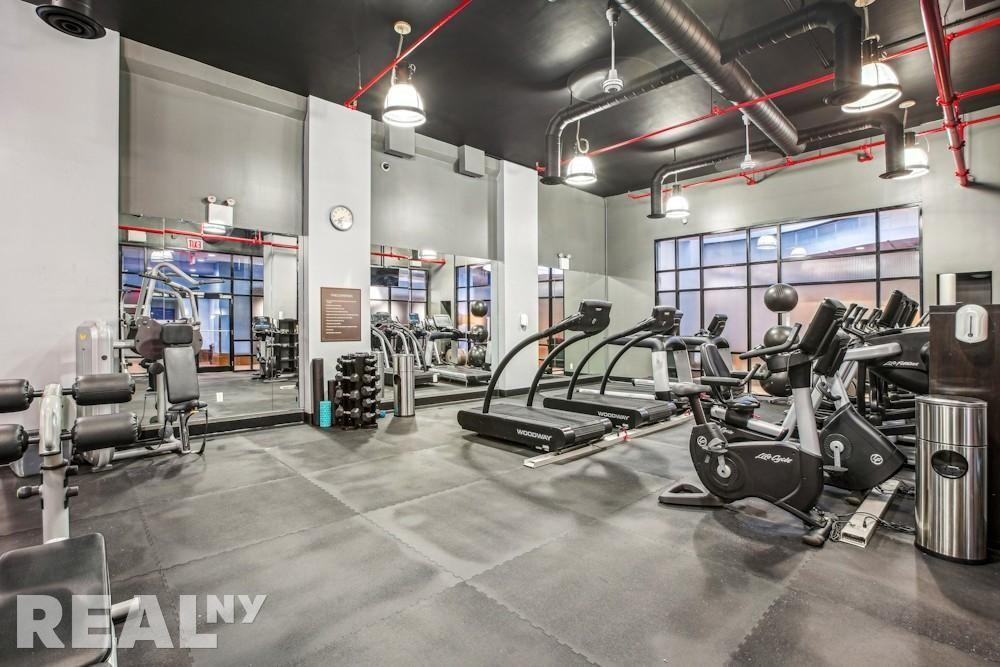 Chrystie St #1001-2 - Photo 7 of 8