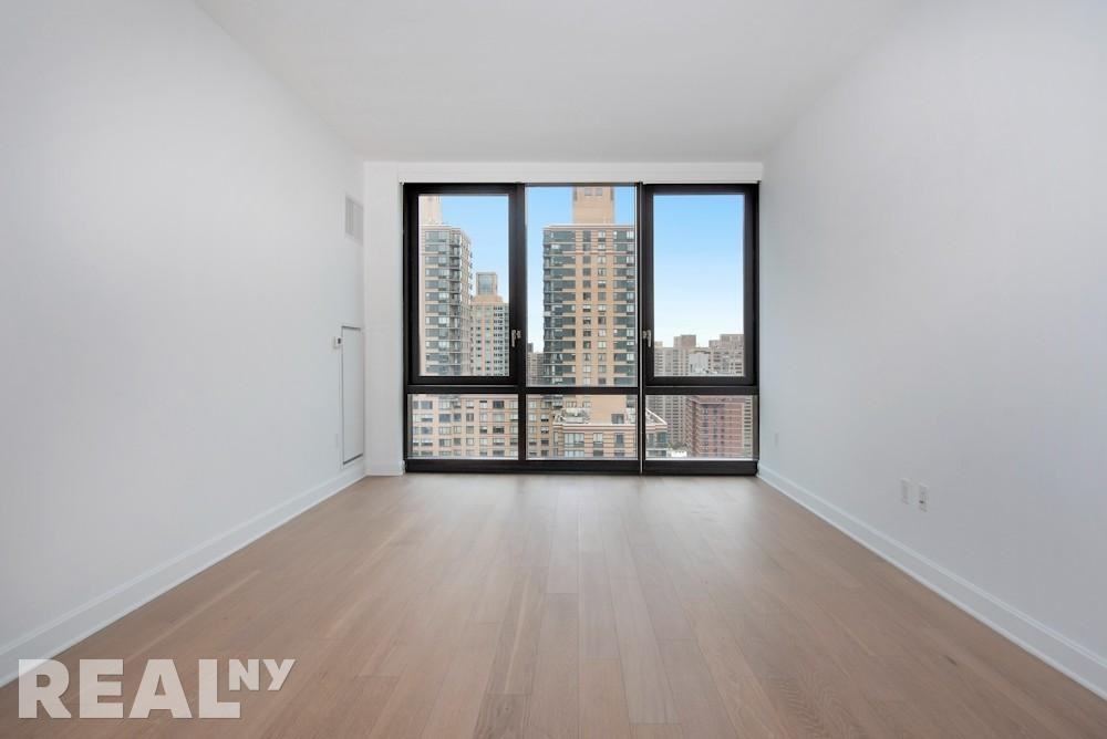 W End Ave #2911 - Photo 2 of 12