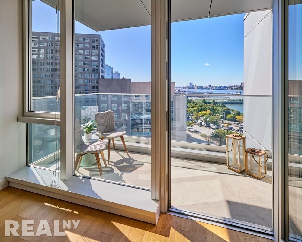 W 57th St #2155 - Photo 2 of 11