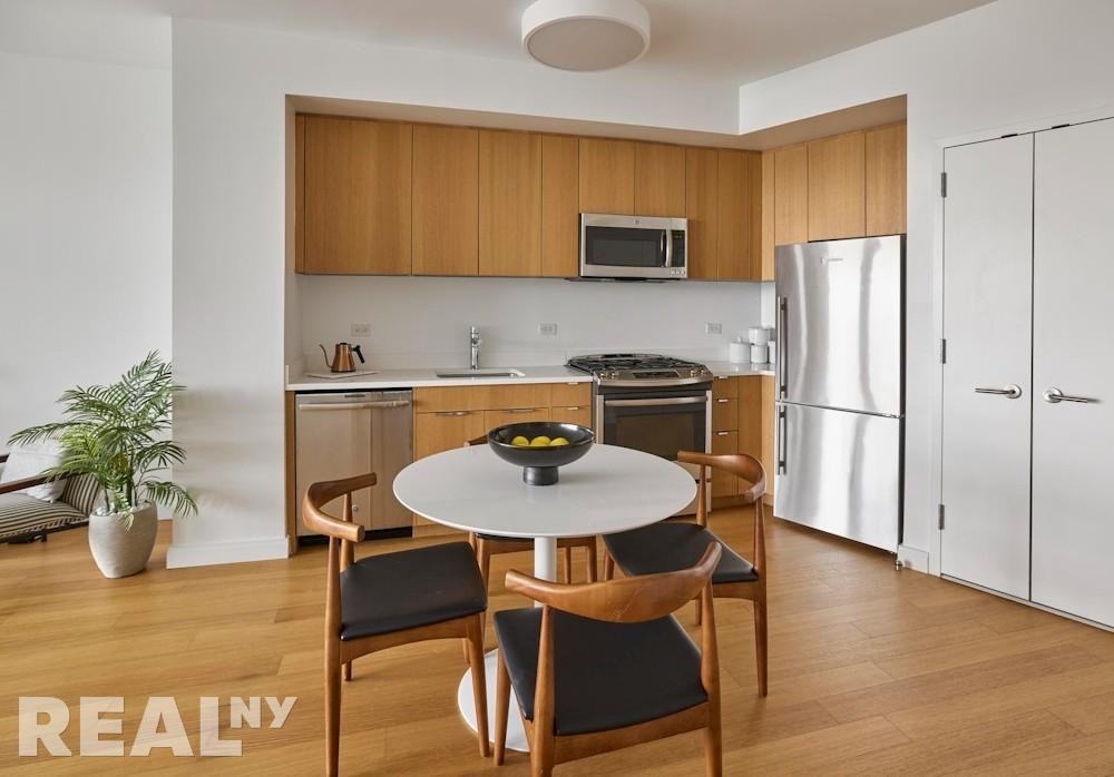 W 57th St #2155 - Photo 4 of 11