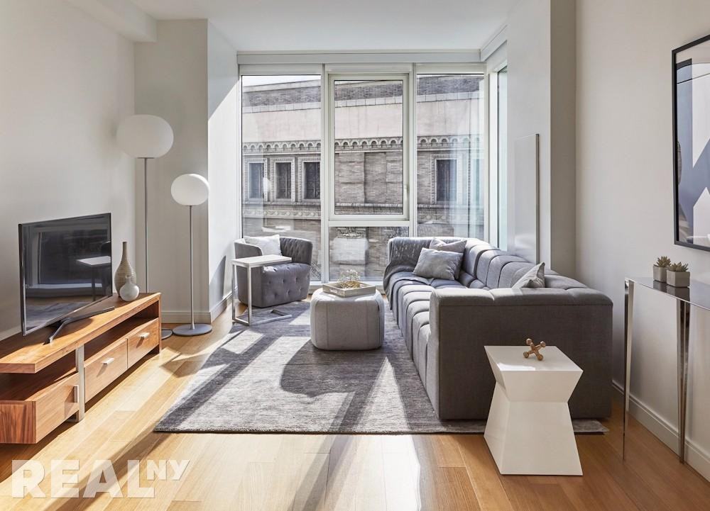 W 57th St #2752 - Photo 2 of 10