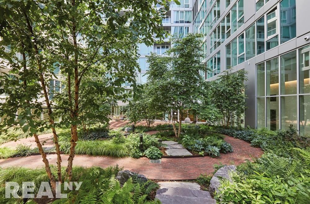 W 57th St #2752 - Photo 6 of 9