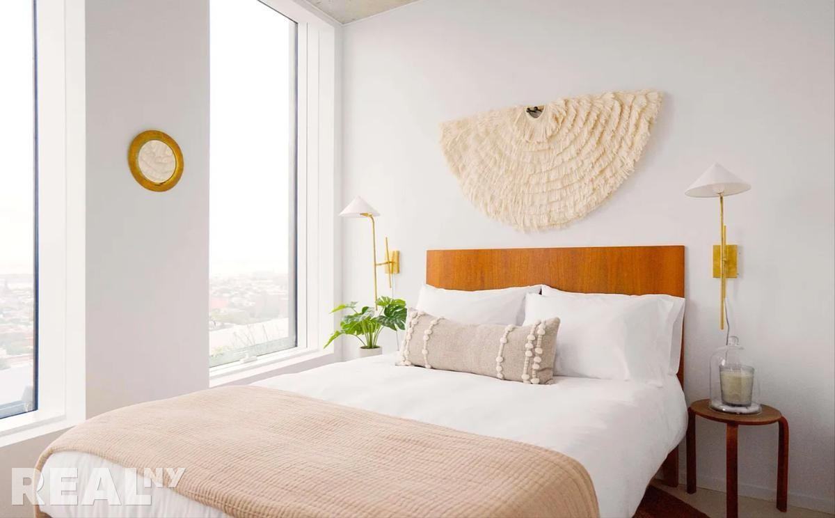 State St #10D - Photo 7 of 11