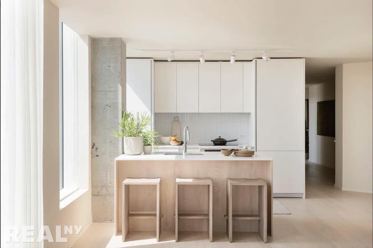 State St #16G - Photo 2 of 11