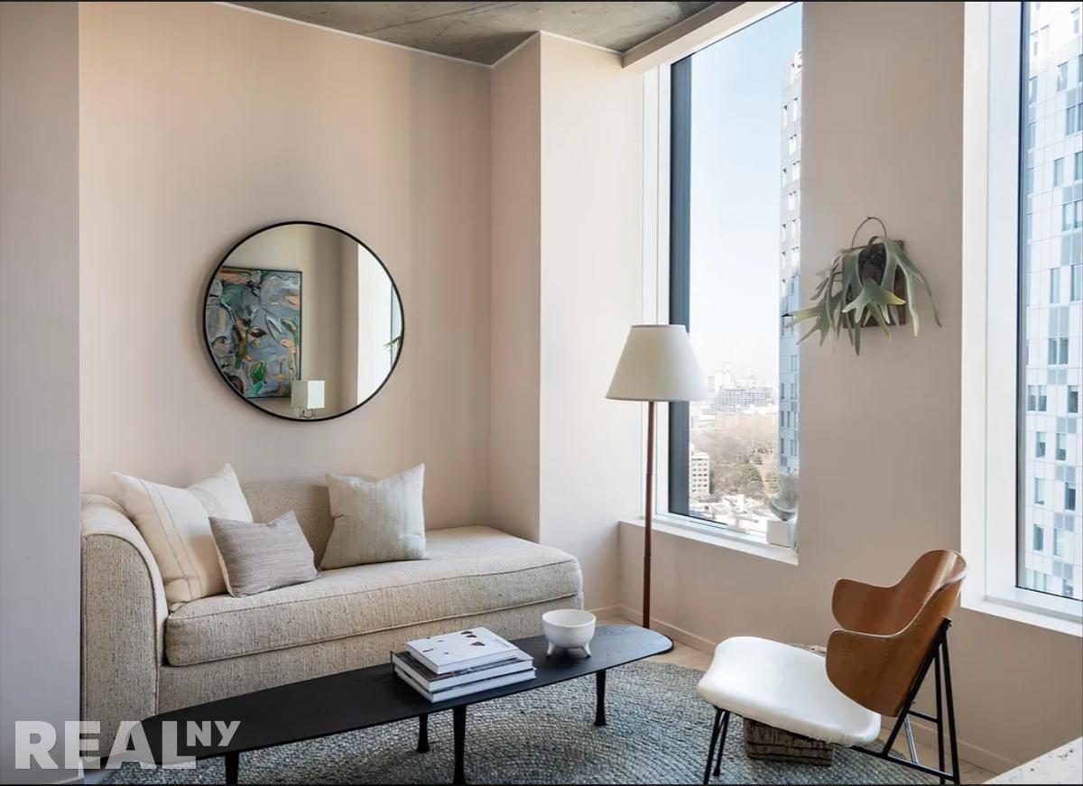 State St #16G - Photo 5 of 11