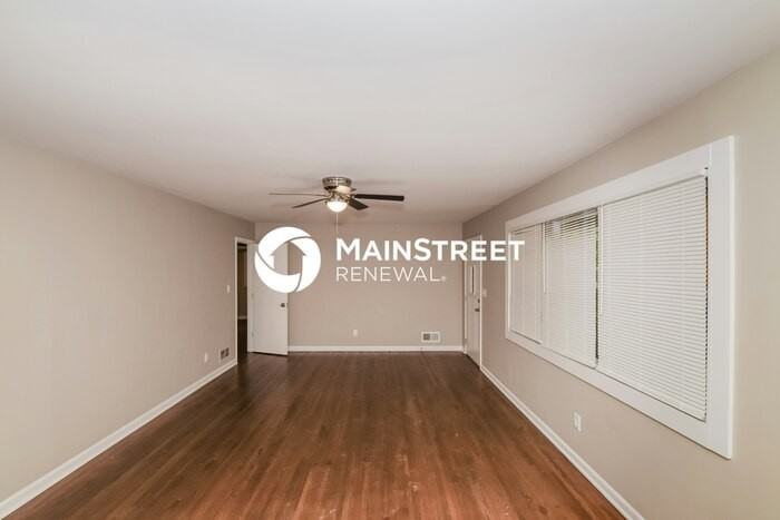 428 18th Ct Nw - Photo 4 of 17