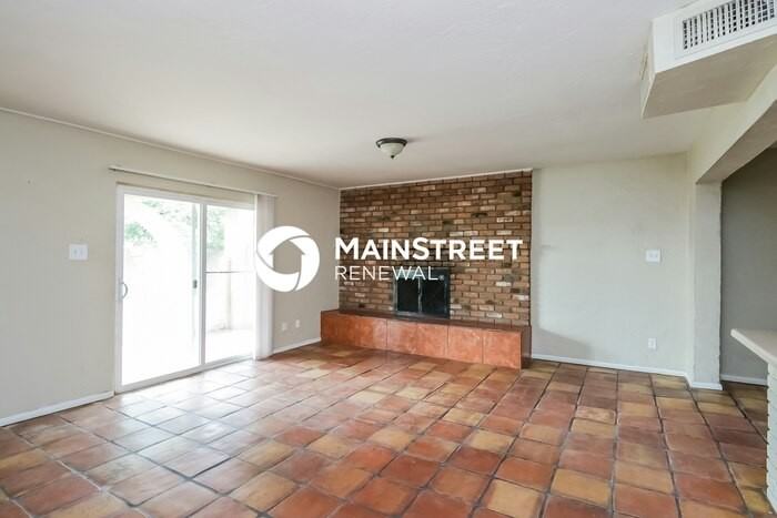 3733 W Cypress St - Photo 7 of 16