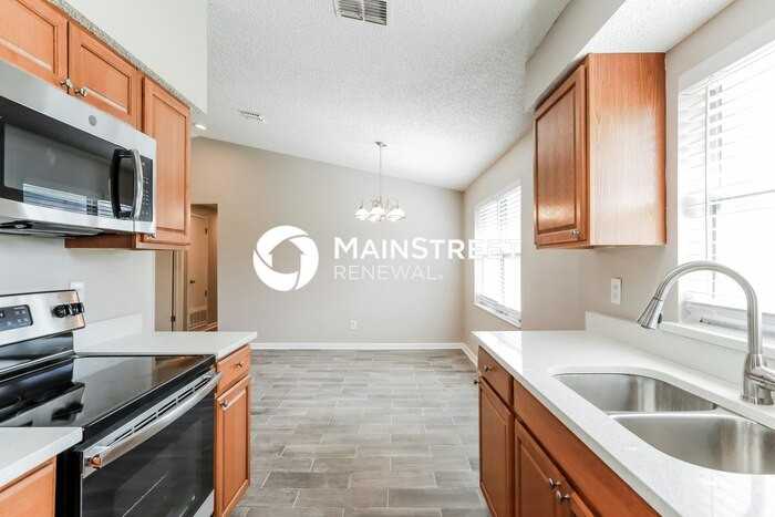 1693 Susan Dr - Photo 7 of 16